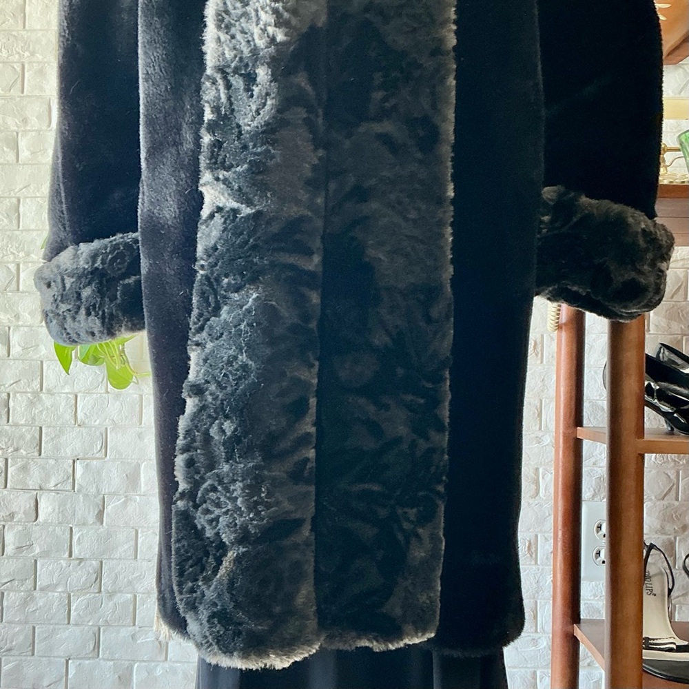 Vintage 1980s Faux Fur JORDACHE Coat Faux Mink Patterned Trim Satin Lined Coat - Picture 6 of 15